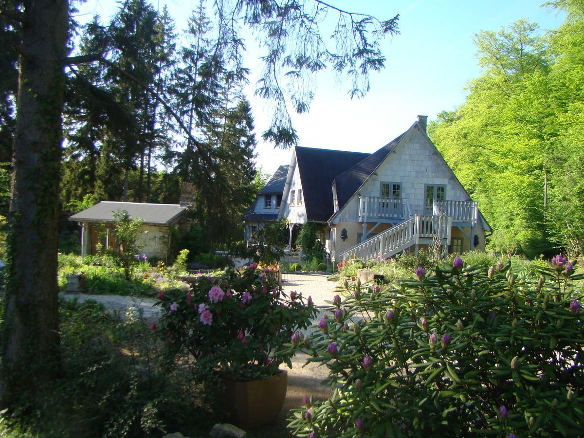 Le Jardin De Saint Jean Bed and Breakfast Buitenkant foto