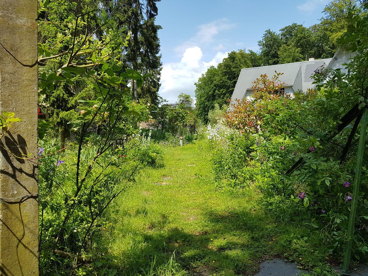 Le Jardin De Saint Jean Bed and Breakfast Buitenkant foto