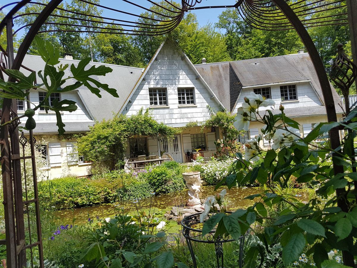 Le Jardin De Saint Jean Bed and Breakfast Buitenkant foto