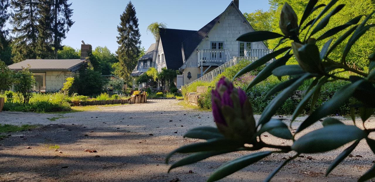 Le Jardin De Saint Jean Bed and Breakfast Buitenkant foto